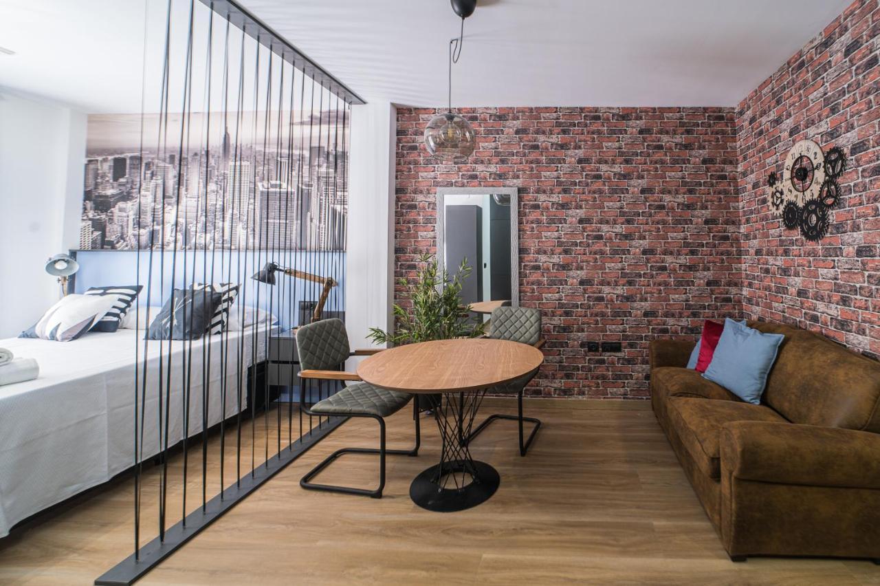 Boutique Apartments- La Gloria 1908 Алмерия Екстериор снимка