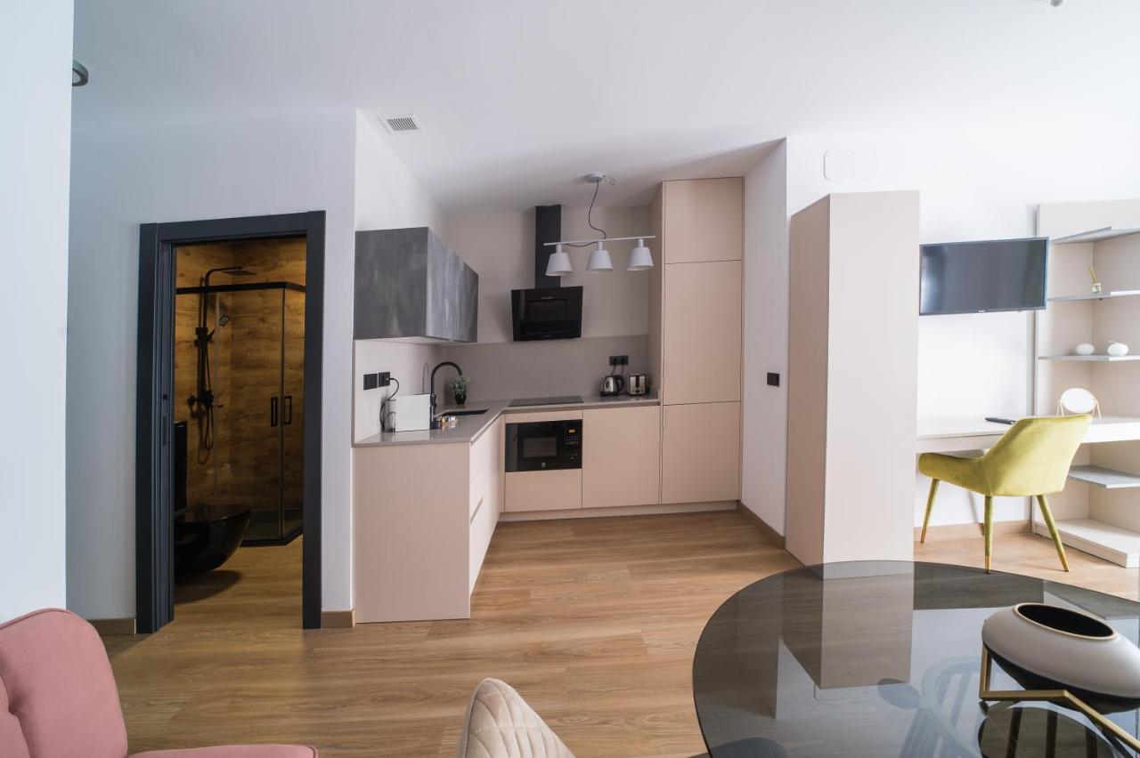 Boutique Apartments- La Gloria 1908 Алмерия Екстериор снимка